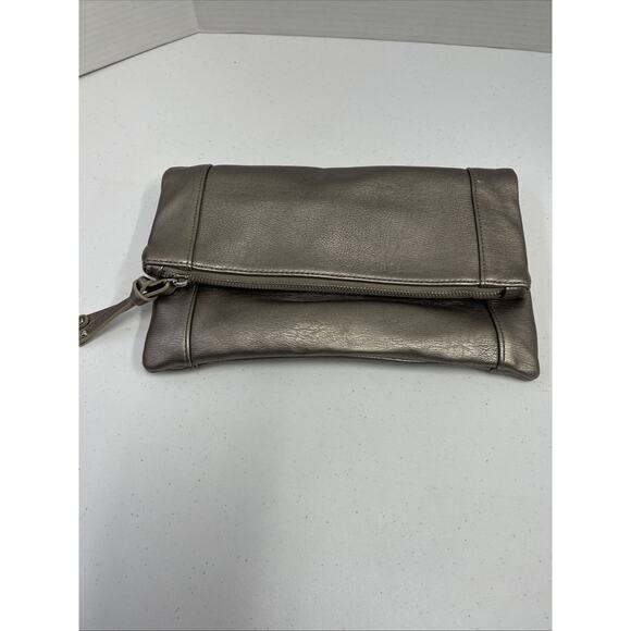 Women’s Cato Metallic Bronze Magnetic Fold Clutch/Purse With Zippered Closure. - Picture 2 of 9